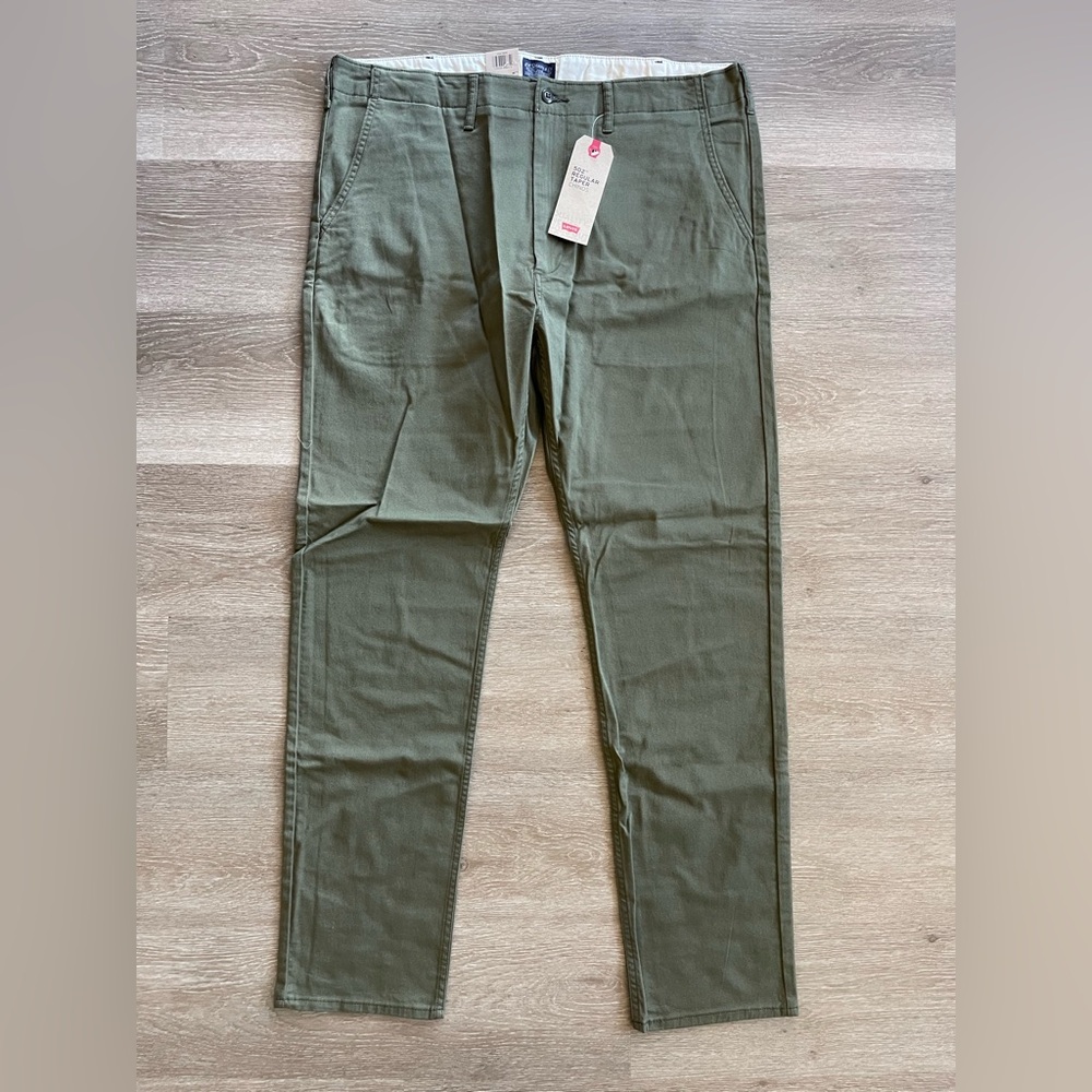 Levi's 502 Regular Taper Men's Green Khaki Chinos